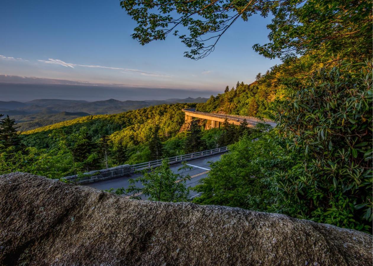 Meadowbrook Inn Blowing Rock Exterior foto